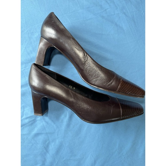 Aigner Vintage Spain Pumps Dark Brown Body / Snakeskin Embossed Cap Toe 8 1/2 M - Picture 3 of 8